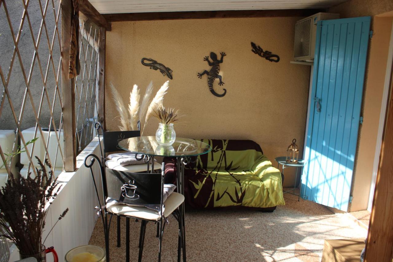Philippe & Marie, A Louer Petite Chambre Chez L'Habitant Avec Terrasse Dans Villa, Au Pied Du Luberon Cucuron Esterno foto