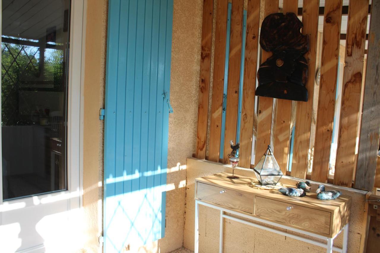 Philippe & Marie, A Louer Petite Chambre Chez L'Habitant Avec Terrasse Dans Villa, Au Pied Du Luberon Cucuron Esterno foto